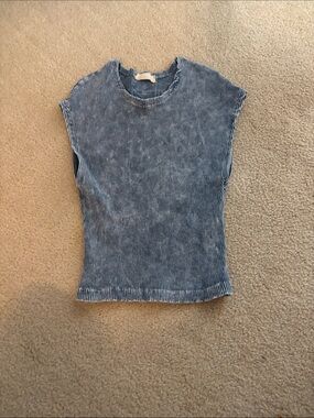 Ribbed Sleeveless Tank Top in Faded Blue